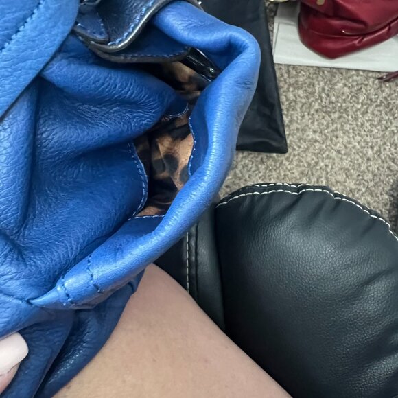 b. makowsky RARE Blue Leather Handbag - Picture 15 of 16